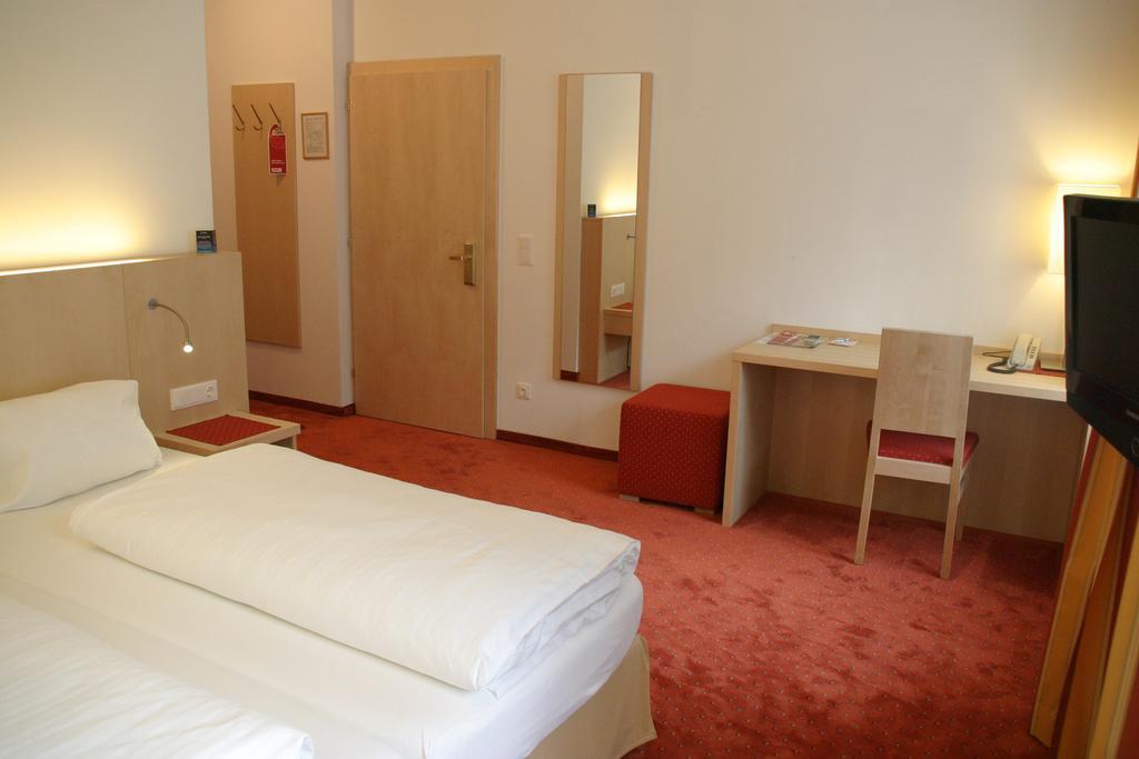Austria Classic Hotel Heiligkreuz ฮัลล์อินทีโรล ภายนอก รูปภาพ