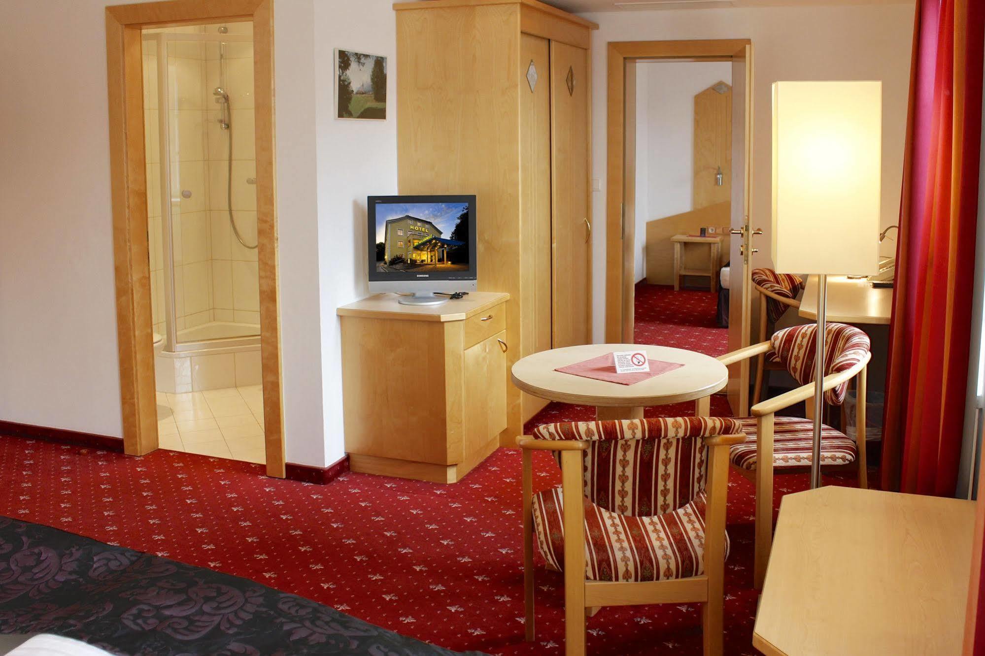 Austria Classic Hotel Heiligkreuz ฮัลล์อินทีโรล ภายนอก รูปภาพ