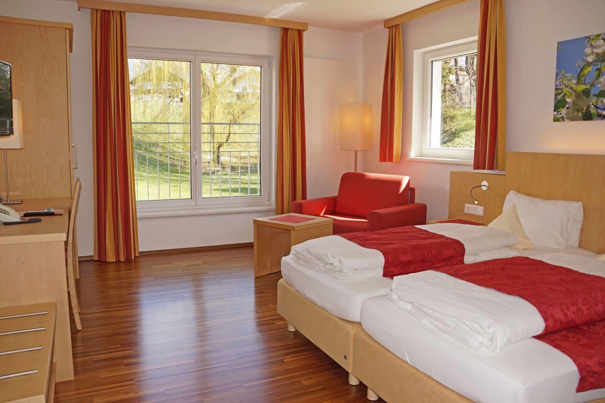 Austria Classic Hotel Heiligkreuz ฮัลล์อินทีโรล ภายนอก รูปภาพ