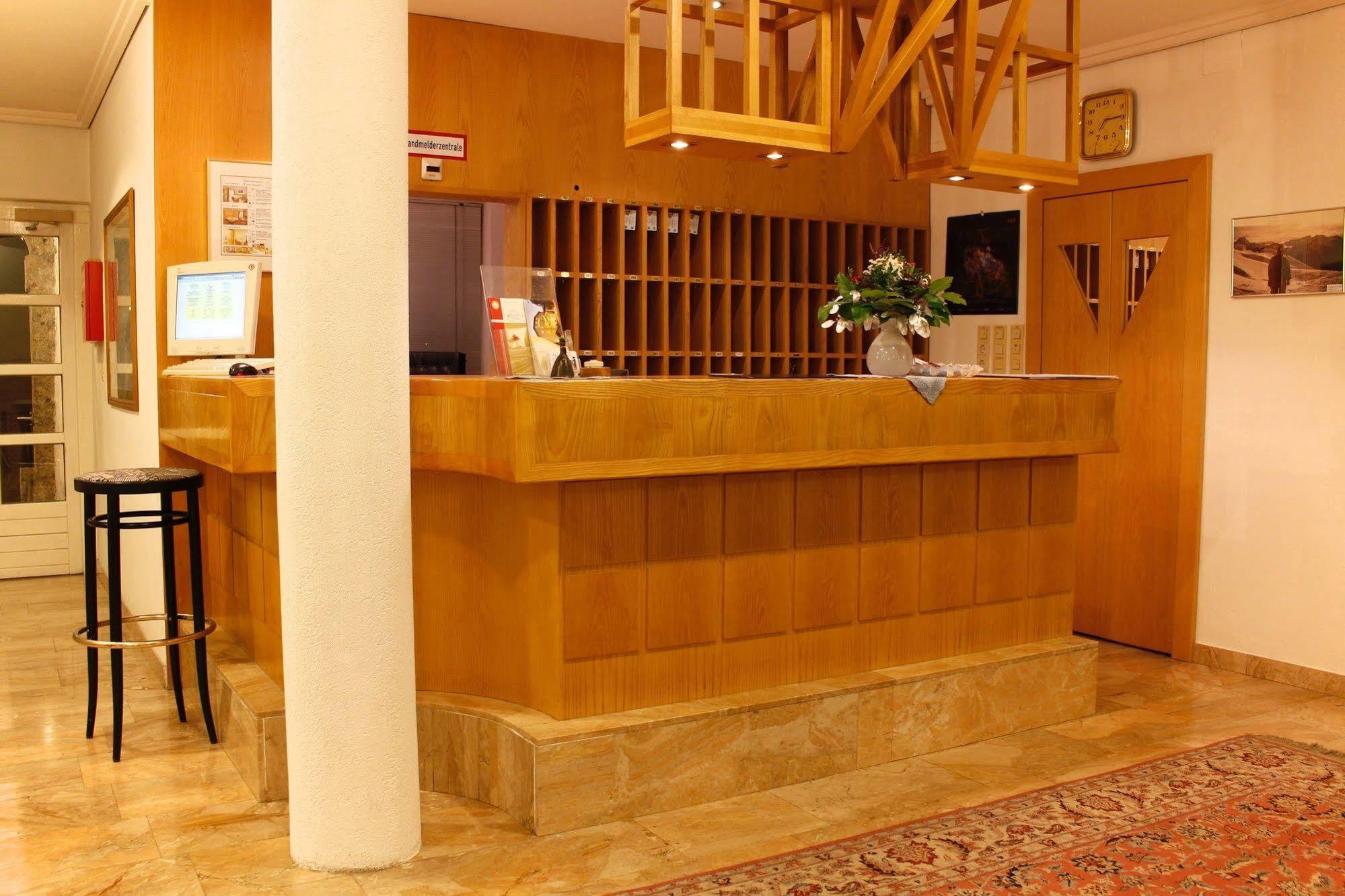 Austria Classic Hotel Heiligkreuz ฮัลล์อินทีโรล ภายนอก รูปภาพ